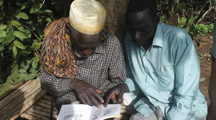 Asadik teaching Gwama grammar